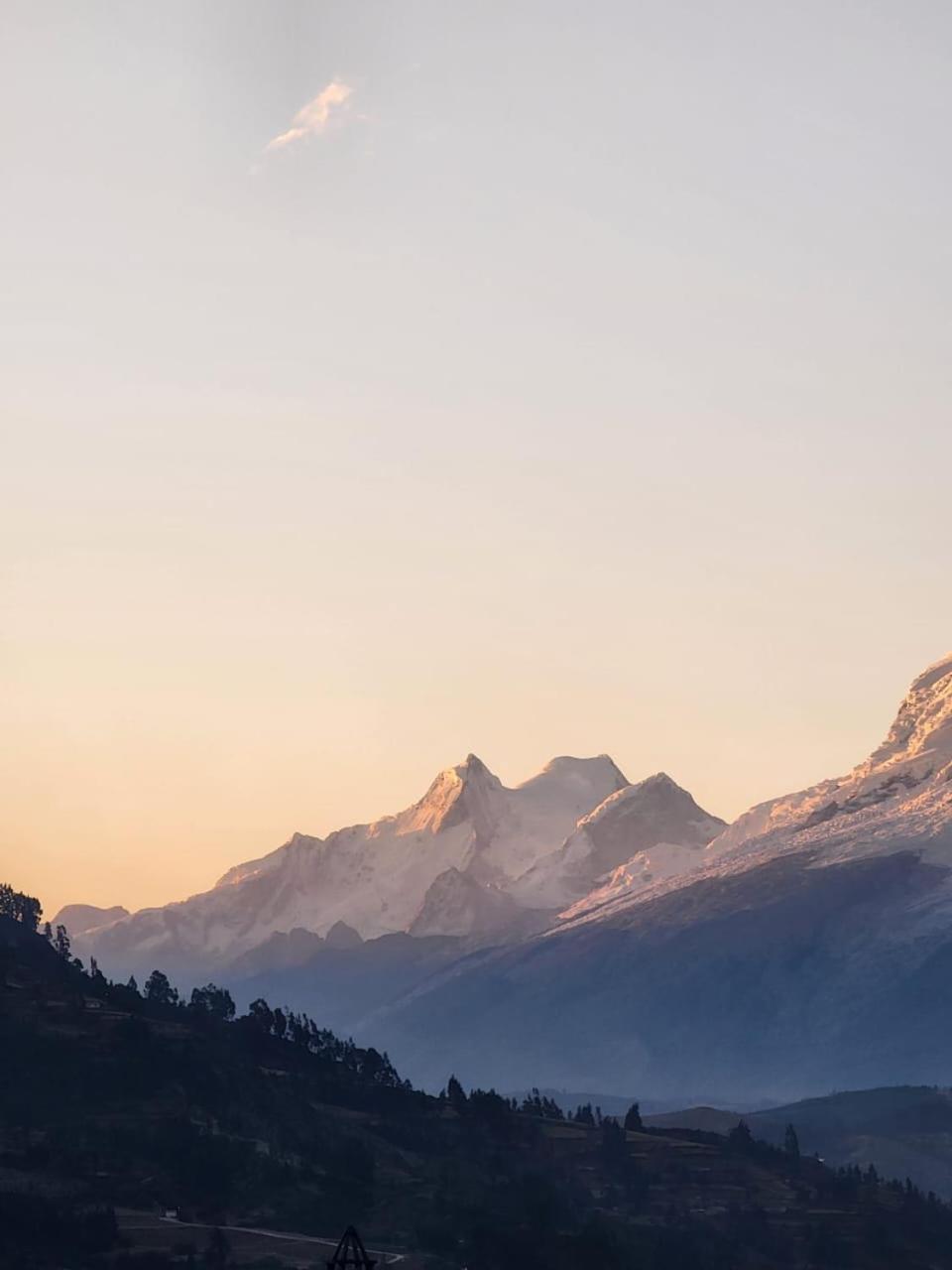 Lhotse Hostel B&B 瓦拉斯 外观 照片