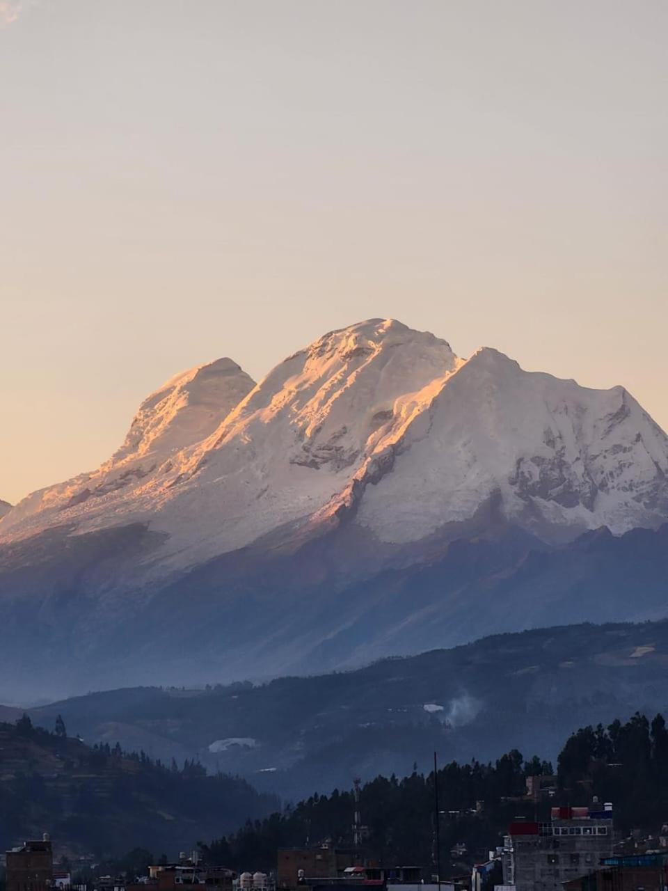 Lhotse Hostel B&B 瓦拉斯 外观 照片