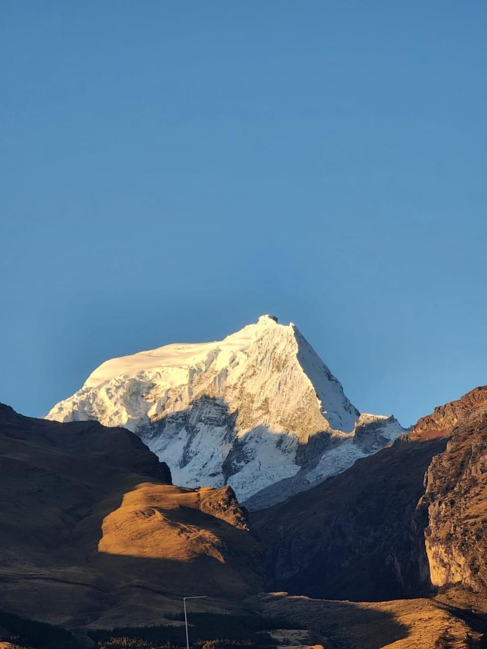 Lhotse Hostel B&B 瓦拉斯 外观 照片