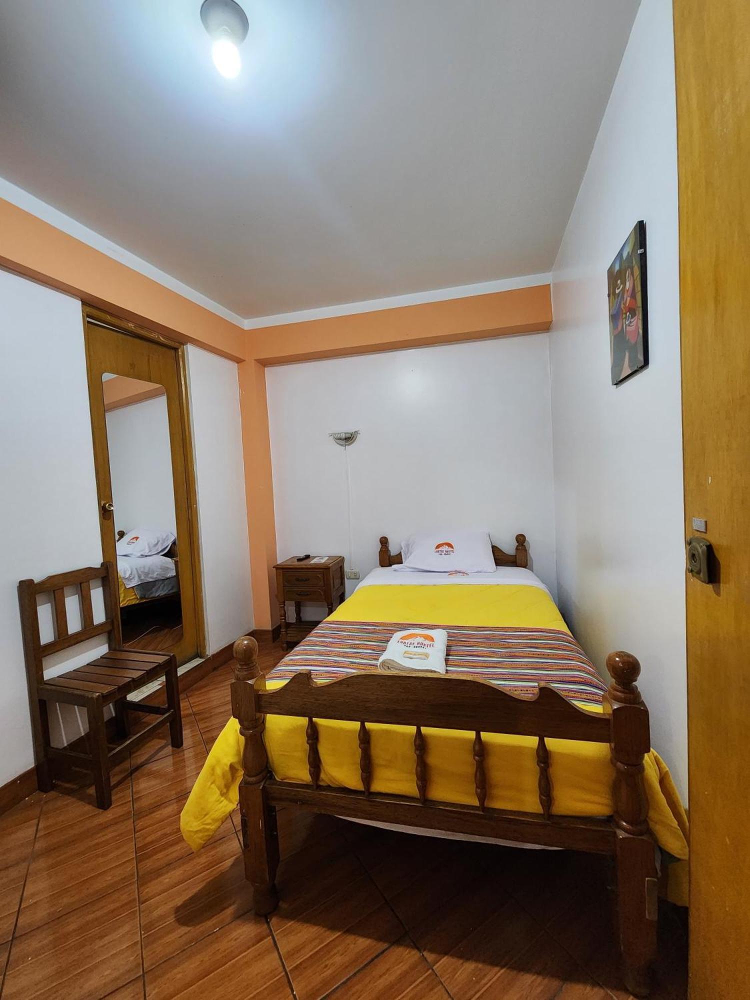 Lhotse Hostel B&B 瓦拉斯 外观 照片